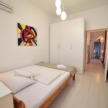 Studio Apartment White Zagreb Luaran gambar