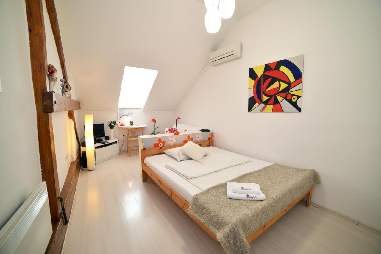 Studio Apartment White Zagreb Luaran gambar