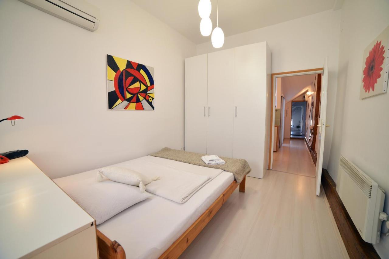 Studio Apartment White Zagreb Luaran gambar