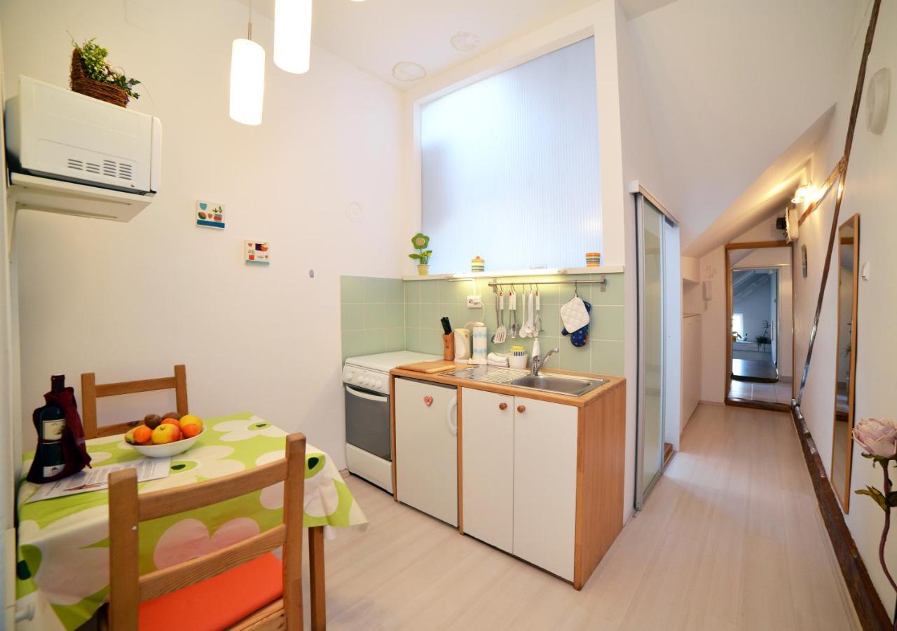Studio Apartment White Zagreb Luaran gambar