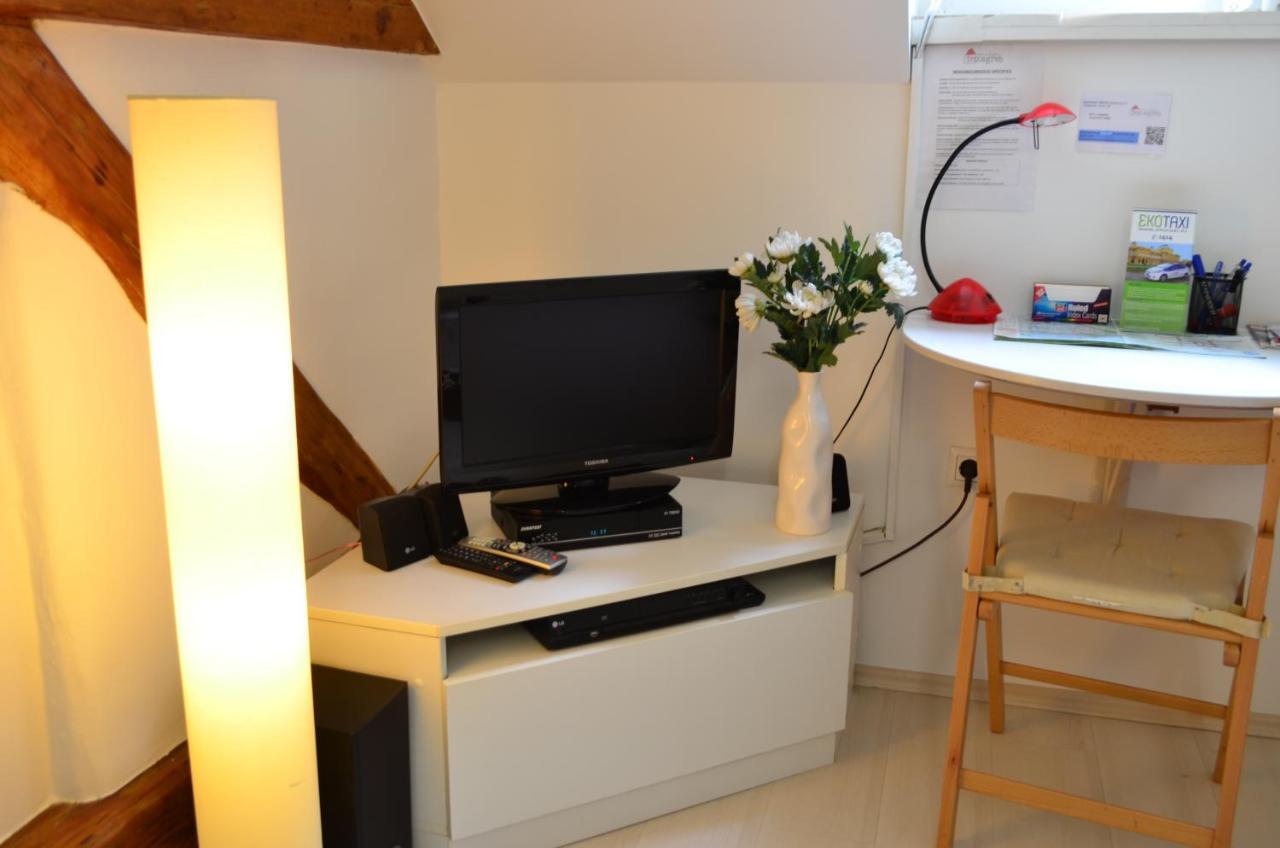 Studio Apartment White Zagreb Luaran gambar